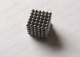 中国 N38 Dia 5mmの小さい球の磁石、宝石類のためのNIをめっきする球形のネオジムの磁石 サプライヤー
